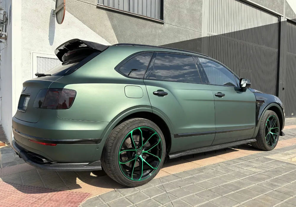 Bentley · filo verde a medida